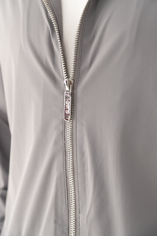 stijlvolle grijze tracksuit moderne sportkleding