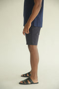 DE SUAVE MOTION TECH SHORT MARINE BLAUW