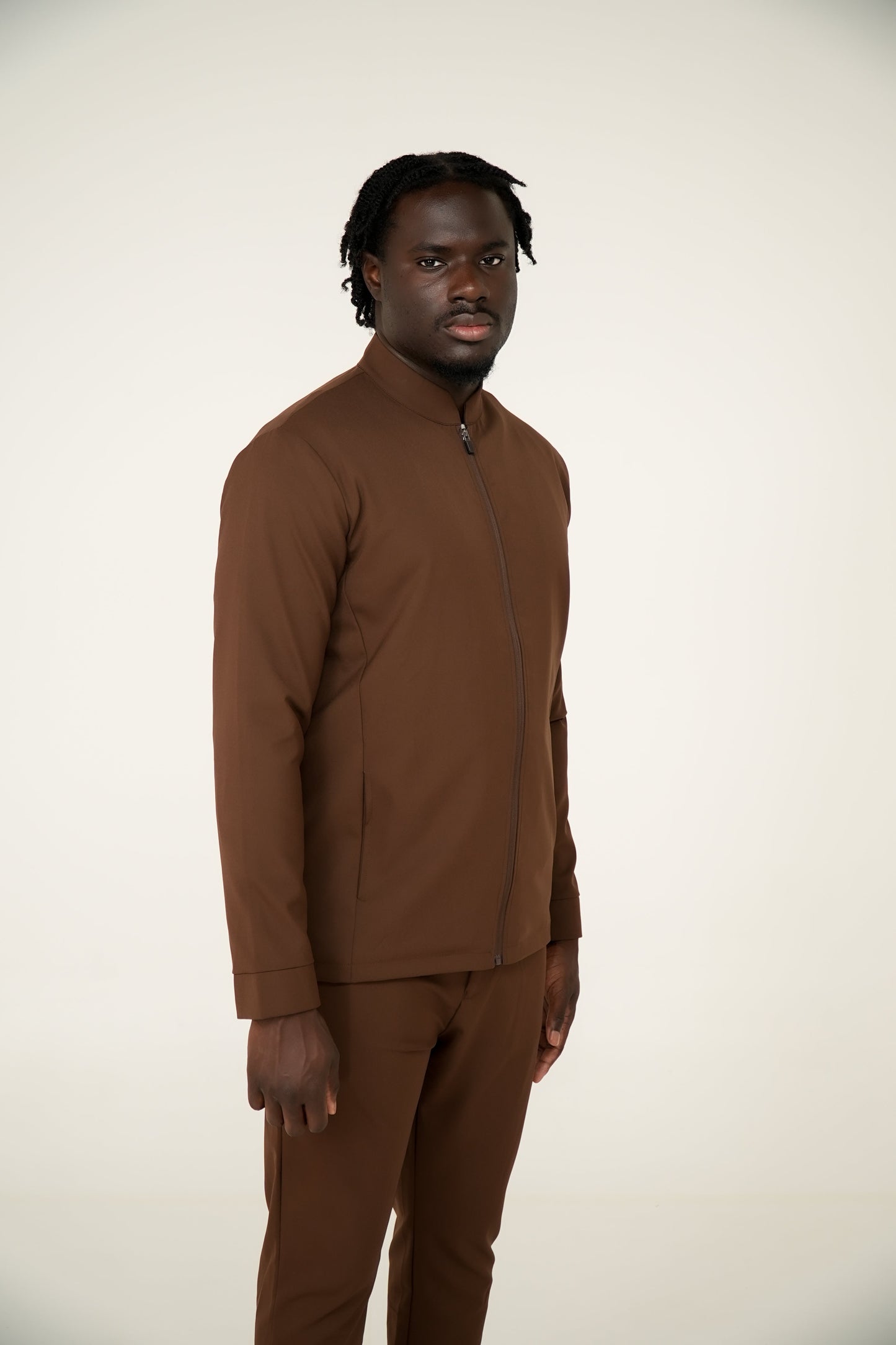 Het essentiële Mavéron trainingspak in mokkabruin